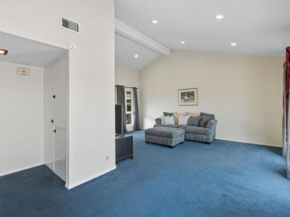 3685 Vista Campana 62, Oceanside CA 92057