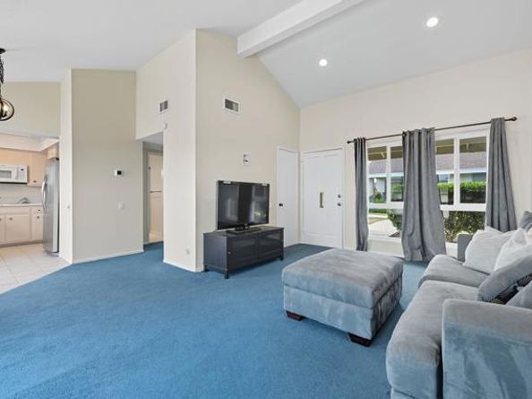 3685 Vista Campana 62, Oceanside CA 92057