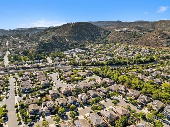 2949 Oro Blanco Cir, Escondido CA 92027
