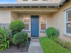 2949 Oro Blanco Cir, Escondido CA 92027