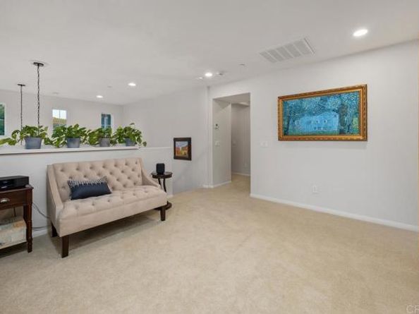 2949 Oro Blanco Cir, Escondido CA 92027