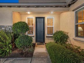 2949 Oro Blanco Cir, Escondido CA 92027
