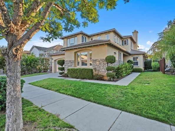 2949 Oro Blanco Cir, Escondido CA 92027