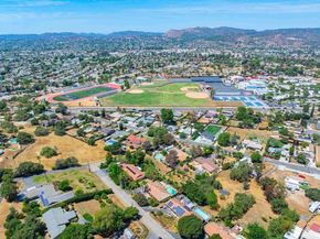 2077 Mountain View Drive, Escondido CA 92027