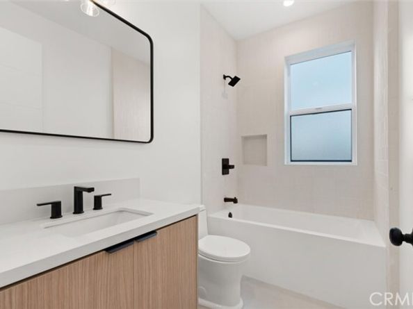 11410 W Calvert Street, North Hollywood (los Angeles) CA 91606