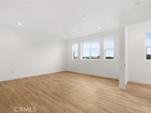 11410 W Calvert Street, North Hollywood (los Angeles) CA 91606