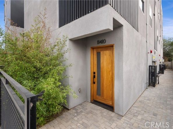 11410 W Calvert Street, North Hollywood (los Angeles) CA 91606