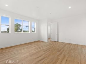 11410 W Calvert Street, North Hollywood (los Angeles) CA 91606