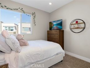 1642 W Saratoga Lane, San Pedro (los Angeles) CA 90732