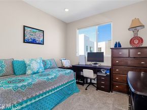 1642 W Saratoga Lane, San Pedro (los Angeles) CA 90732