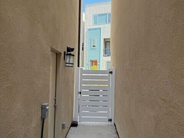 1642 W Saratoga Lane, San Pedro (los Angeles) CA 90732