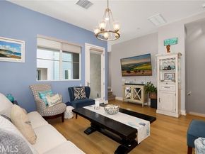 1642 W Saratoga Lane, San Pedro (los Angeles) CA 90732