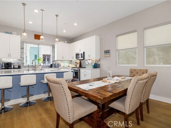 1642 W Saratoga Lane, San Pedro (los Angeles) CA 90732
