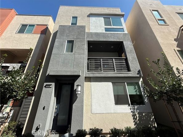 1642 W Saratoga Lane, San Pedro (los Angeles) CA 90732