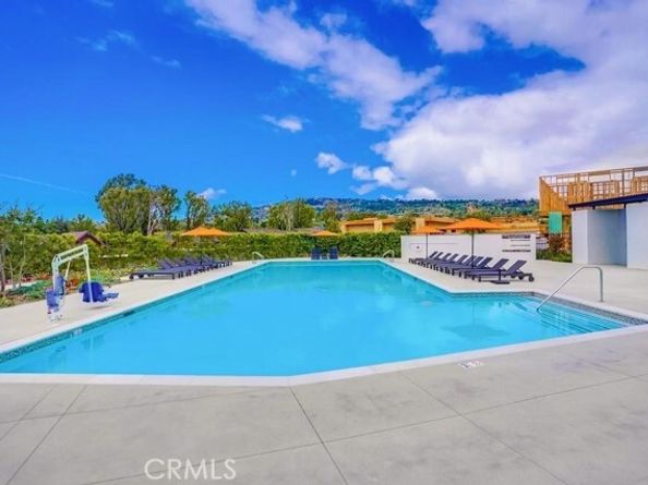 1642 W Saratoga Lane, San Pedro (los Angeles) CA 90732