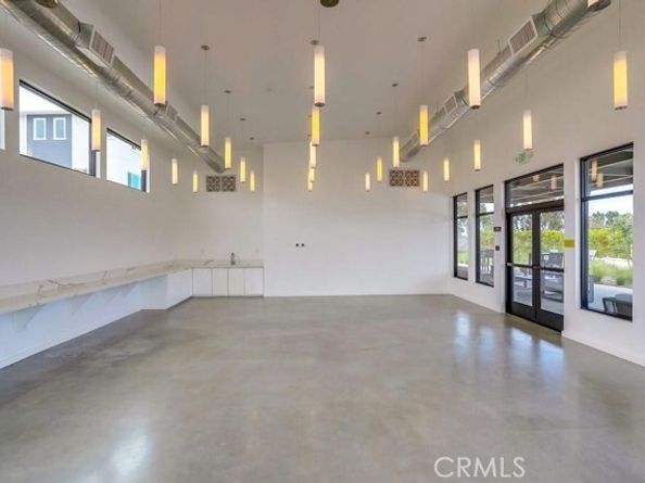 1642 W Saratoga Lane, San Pedro (los Angeles) CA 90732