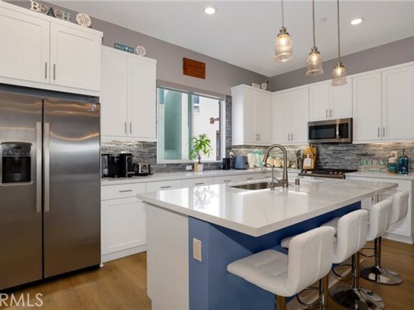 1642 W Saratoga Lane, San Pedro (los Angeles) CA 90732