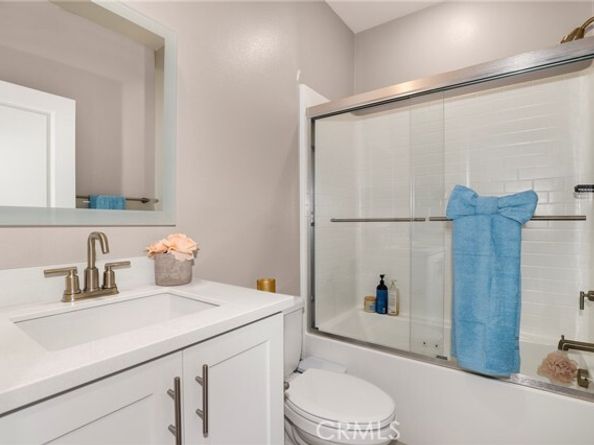1642 W Saratoga Lane, San Pedro (los Angeles) CA 90732