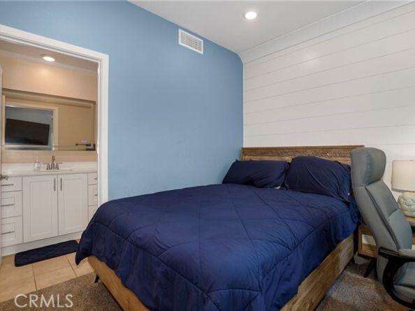 1642 W Saratoga Lane, San Pedro (los Angeles) CA 90732