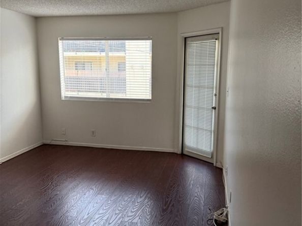445 W 6th Street 309, Long Beach CA 90802