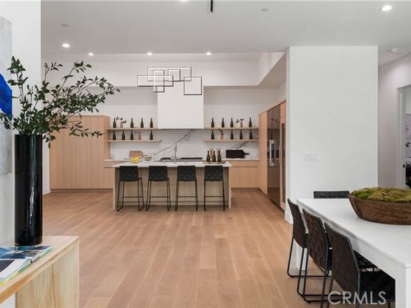 9836 Yoakum Drive, Beverly Hills CA 90210