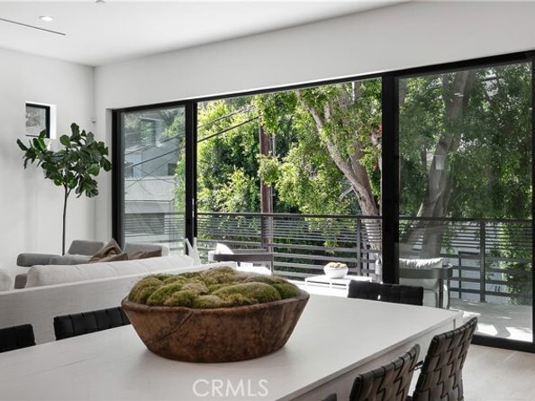 9836 Yoakum Drive, Beverly Hills CA 90210