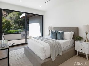 9836 Yoakum Drive, Beverly Hills CA 90210