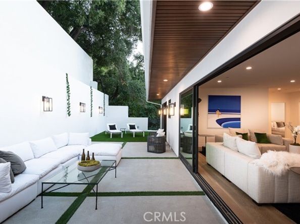 9836 Yoakum Drive, Beverly Hills CA 90210