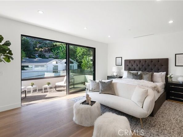 9836 Yoakum Drive, Beverly Hills CA 90210