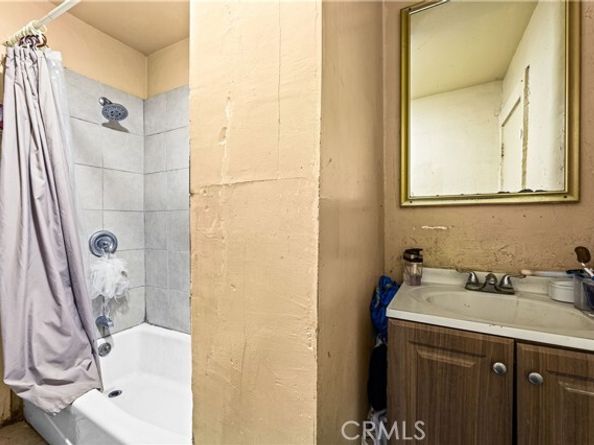 2532 Eastlake Avenue, Los Angeles CA 90031
