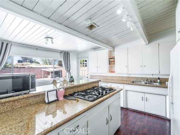 8515 Mammoth Avenue, Panorama City (los Angeles) CA 91402
