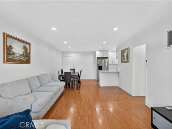 7826 Laurel Canyon Boulevard 17, North Hollywood (los Angeles) CA 91605