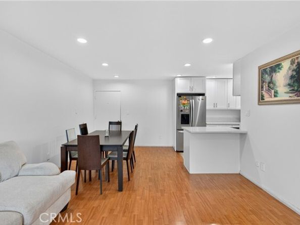 7826 Laurel Canyon Boulevard 17, North Hollywood (los Angeles) CA 91605