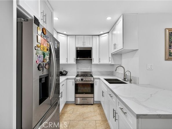 7826 Laurel Canyon Boulevard 17, North Hollywood (los Angeles) CA 91605