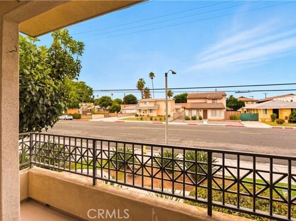200 5 TH Street 101, Alhambra CA 91801