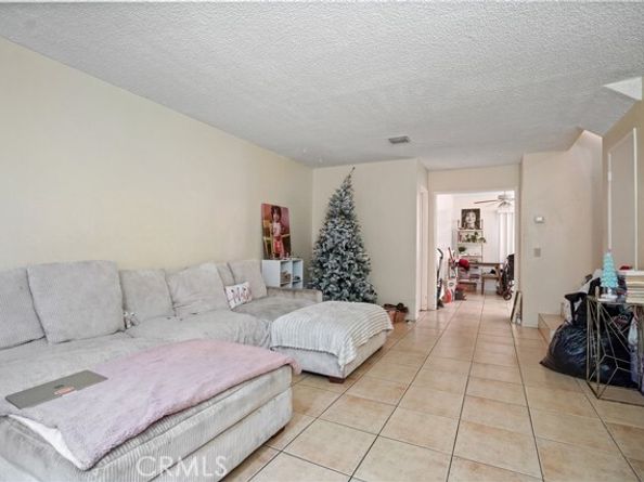 22855 Vanowen, West Hills (los Angeles) CA 91307