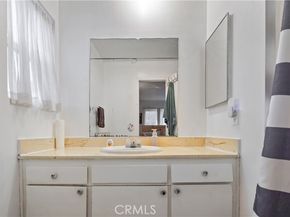 22855 Vanowen, West Hills (los Angeles) CA 91307