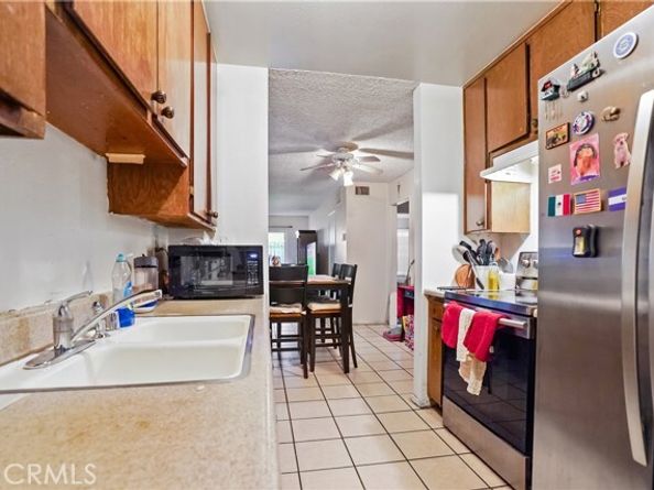 22855 Vanowen, West Hills (los Angeles) CA 91307