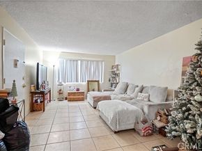 22855 Vanowen, West Hills (los Angeles) CA 91307