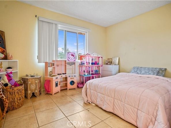 22855 Vanowen, West Hills (los Angeles) CA 91307