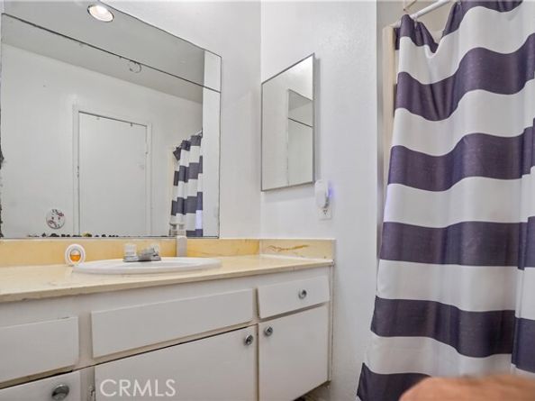 22855 Vanowen, West Hills (los Angeles) CA 91307