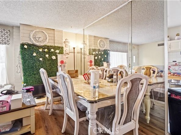 22855 Vanowen, West Hills (los Angeles) CA 91307