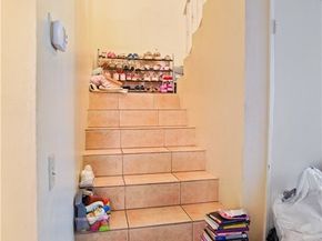 22855 Vanowen, West Hills (los Angeles) CA 91307