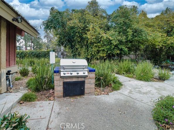 7101 Farralone Avenue 135, Canoga Park (los Angeles) CA 91303