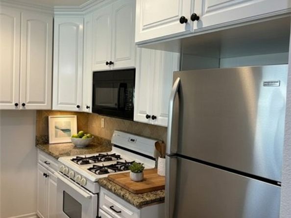 7101 Farralone Avenue 135, Canoga Park (los Angeles) CA 91303