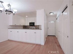 7101 Farralone Avenue 135, Canoga Park (los Angeles) CA 91303