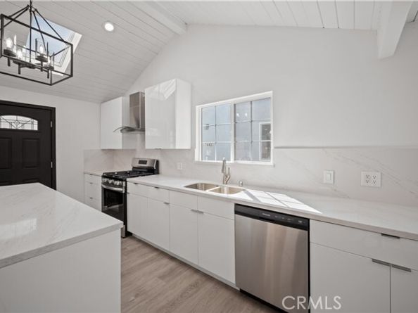 7445 Balcom Avenue, Reseda (los Angeles) CA 91335