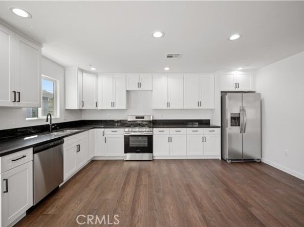 7445 Balcom Avenue, Reseda (los Angeles) CA 91335