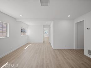 7445 Balcom Avenue, Reseda (los Angeles) CA 91335