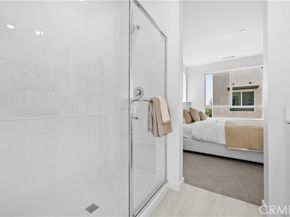 9423 N Sepulveda Blvd 1, North Hills (los Angeles) CA 91343